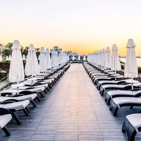 Vuni Palace Premium & & Casino Beachfront Location ! 5*