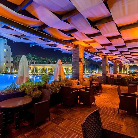 Vuni Palace Premium & & Casino Beachfront Location ! Szálloda 5*