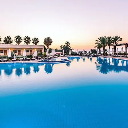 Vuni Palace Premium & & Casino Beachfront Location ! Szálloda 5*