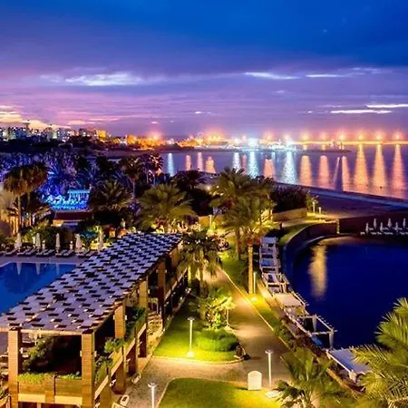 Vuni Palace Premium & & Casino Beachfront Location ! 호텔