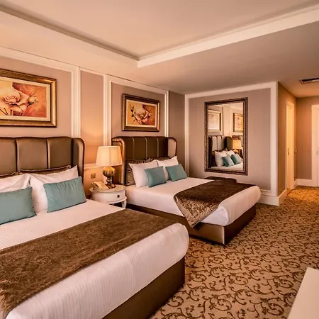 호텔 Vuni Palace Premium & & Casino Beachfront Location ! 키레니아